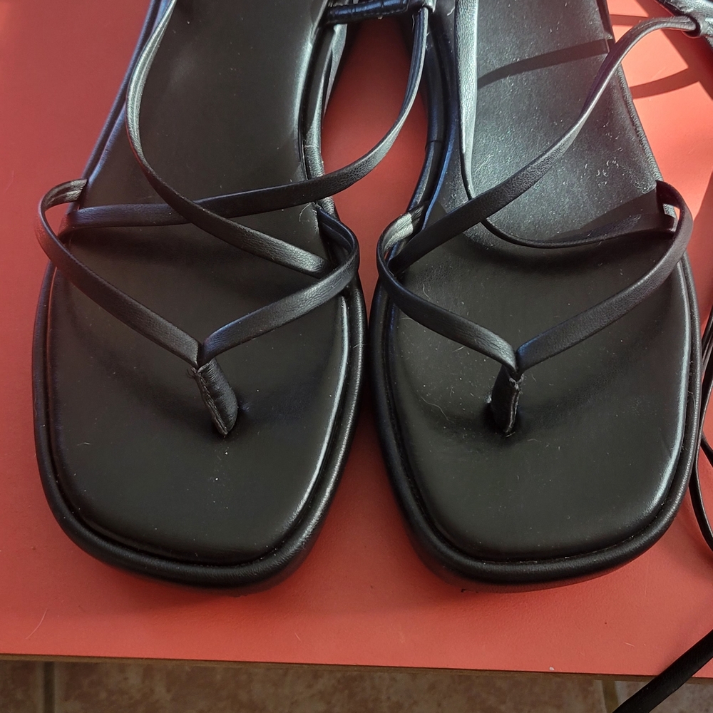 INC International Concepts Black Strappy Sandals SIZE 8